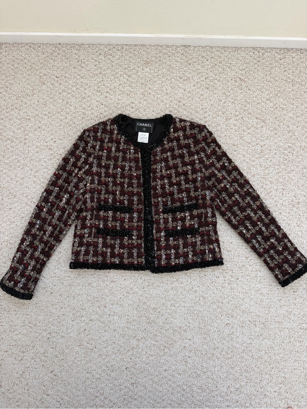 Chanel Tweed Jacket in Burgundy & Black size 46